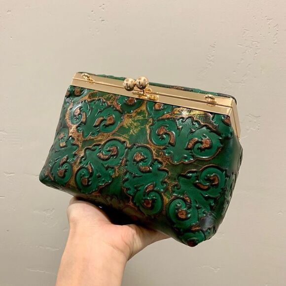 Handmade Genuine Leather Floral Embossed Kisslock Box Bag/Cosmetics case - Picture 6 of 16